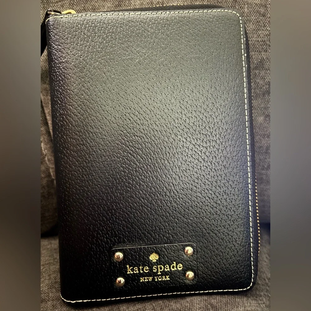 Kate Spade planner-Gold Hardware-Pink lining Black Pebbled Leather Zip Wellesley